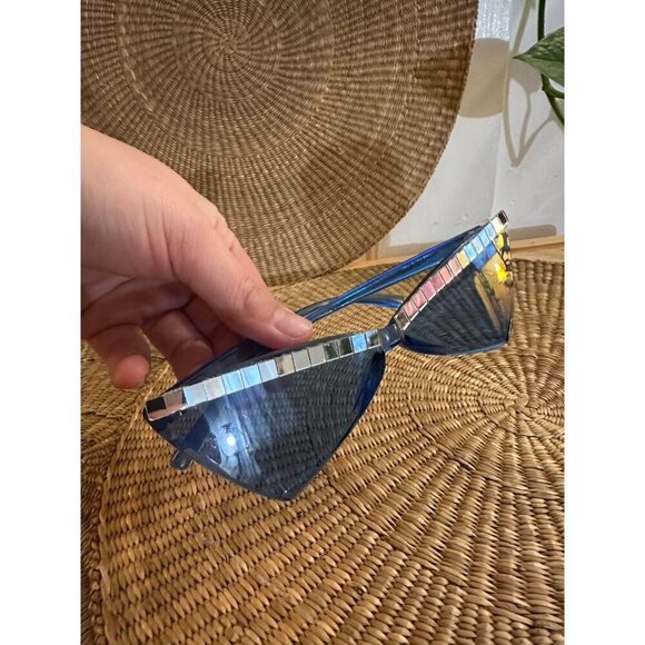 Futuristic Blue Triangle Sunglasses with Silver Accent – Cyberpunk Y2K Style - Picture 2 of 7